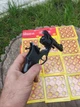 Пістолет-револьвер для стрільби пістонами Іграшковий металевий + 10 упаковок пістонів в комплекті - зображення 4
