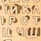Деревянная рамка-вкладыш Монтессори для малышей GoodPlay Азбука дерево 3+ 27х19 см 33 вкладыша PS-4-007 - изображение 4