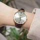 Жіночий годинник Casio LTP-VT01GL-9B золотистий 30 м - зображення 4