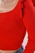Кофта женская с рюшами однотонная красного цвета Fashion размер 40-42 (210180) - изображение 4