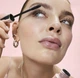 Туш для вій Avon Mace Up + Care Serum Volume Mascara Об'єм і Догляд із сироваткою у формулі Чорніша чорного 10 мл - зображення 3