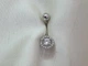 Серебряная серьга для пирсинга пупка з фианитами. 7032.1С - изображение 1