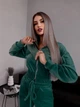 Велюровий жіночий костюм з капюшоном і високою посадкою смарагдовий 42-44 - изображение 2