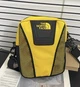 Сумка через плечо The North Face в жёлтом цвете. - изображение 1