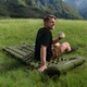Матрас туристический надувной одноместный Naturehike CNK2550WS019, 200х60х6.5 см, зеленый со встроенной помпой для надувания - изображение 2
