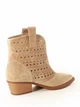 Женские замшевые казаки с перфорацией It-girl A1218-27-P361 35р-22,5см Бежевый (2000000527512) - изображение 4