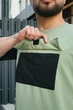 Чоловіча футболка оверсайз Intruder FreeDom з декоративною кишенею та подовженим комбінованим рукавом оливково-чорна/2XL-3XL - зображення 3