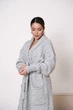 Жіночий в'язаний кардиган з поясом сiрого кольору 36956 One Size - зображення 6