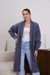 Жіночий в'язаний кардиган з поясом синього кольору 36959 One Size - зображення 2
