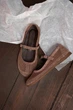 Элегантные балетки PARADIZE SHOES замшевые темно-бежевого цвета с текстильными вставками сеткой на низкой подошве 40 размер (стелька 26,6 см) - изображение 1