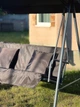 Садовая качель Comfort 3-местная с навесом и матрасом, с 2 подушками, черная, качели для дачи, сада и зоны отдыха - изображение 5