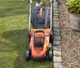 Газонокосарка акумуляторна BLACK+DECKER, 36 В, 2.5 Аг, ширина косіння 32 см, 2 акуммулятори та зарядне пристрій, травозбірник 35 - зображення 4