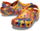 Дитячі кроксі класик помаранчеві для хлопчика Crocs Kids' Classic Marbled Clog - зображення 1