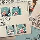 Наклейки Hatsune Miku 500 шт в рулоне аниме для ноутбука гитары телефона чемодана блокнота Хацунэ Мику водонепроницаемые Кавайные эмодзи - изображение 6