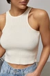 В'язана коротка майка в рубчик - молочний цвет, ONE SIZE - изображение 4