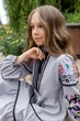 Вишита сукня для дівчинки Trend Поезія 158 Сірий (SOLSUD2232) - изображение 3