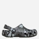 Chodaki młodzieżowe dziewczęce Crocs Classic Camouflage Clog K 211879-0DD 38-39 Szare - obraz 1