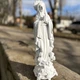 Статуэтка Дева Мария (Мадонна) с ангелами из полистоуна, высота 45 см, белый цвет - изображение 4