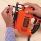Пила лобзикова мережева BLACK+DECKER, 520 Вт, 3000 ход/хв, максимальна глубина пропилу (дерево) - 70 мм, вага 2.21 кг (KS701E) - изображение 2