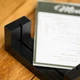 Тейблтент А5 акриловый Inko Horeca с дубовым основанием TT418A5 Черный - изображение 5