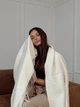 Плед из шерсти мериноса FleeCozy Однотонный (Белый) 150х200 см - Премиальная накидка в подарочной коробке - изображение 4