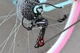 Красивий Жіночий Велосипед 28 Дюймов Сині Колеса Shimano 6 Швидкостей З Рожевим Корзиком - зображення 5
