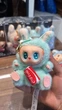 Мягкая игрушка Labubu Pop Mart The Monsters — плюшевый брелок на рюкзак, сумку или ключи - изображение 5