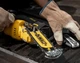 Мини-пилка цепная аккумуляторная DeWALT DCMPS520P1 - изображение 6