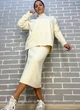 Костюм жіночий My Fashion 2024402 в’язаний оверсайз зі спідницею one size молочний - зображення 8