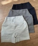 Спортивные женские короткие шорты Soft SQ с перекрестным поясом и эффектом push up для фитнеса, йоги, танцев Бесшовные с утяжкой Однотонные M Светло-серые (SQSH09M) - изображение 10