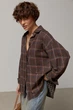 Классическая клетчатая рубашка свободного фасона Lurex Темный коричневый One Size (93560) - изображение 5