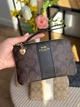 Гаманець чорний коричневий Signature Canvas натуральна шкіра + подарункове пакування - изображение 2