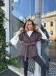 Жіночий утеплений жилет з капюшоном та поясом шоколадний 42-44 (VI-1045) - изображение 2
