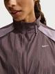 Спортивная ветровка для бега женская Nike W Nk Swift Uv Rpl Jkt Nv IM9480-502 L Коричневая (198488209012) - изображение 6