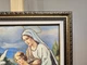 Икона Богородица с младенцем и голубями с блеском в золотистой багетной раме 20х24 см. №P129 - изображение 4