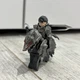 Коллекционная фигурка Гатс в доспехах Берсерка на коне — Мини-фигурка Berserk - изображение 1