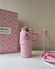 Термокружка Stanley 1913 x LoveShackFancy Baby Bow – Pink Peppermint® H2.0 FlowState™ Tumbler | 20 OZ 591 мл в подарочной коробке розовый с бантиками - изображение 1
