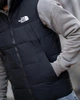 Жилетка мужская The North Face черная, теплая демисезонная безрукавка с капюшоном, плащевка, весенняя XXXL - изображение 5