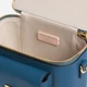 Torebka crossbody damska skórzana Coccinelle E5TFK550101-B27 Niebieska (800070354159) - obraz 3