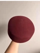 Женская шляпа таблетка из шерсти MINIMAL бордовая - изображение 3