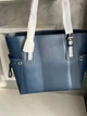 Жіноча сумка-тоут Michael Kors шкіряна Синя - зображення 3