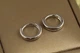 Сережки Xuping Jewelry гладкі кільця з округлими краями 1 см сріблясті - зображення 3