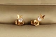 Сережки гвоздики Xuping Jewelry камінчик 4 мм з метеликом золотисті - зображення 2