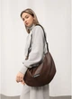 Жіноча сумка Sambag HOBO Comfy шоколадна 50x28x5 см екошкіра міська Sambag 55178 - зображення 2