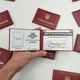 Сувенірне жартівливе посвідчення Секс-інструктора в м'якому бордовому бланку - зображення 1