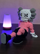 Конструктор 3д для взрослых и детей ArcaneBrick "Kaws Pink Companion" 25см сборный блочный конструктор в форме 3D фигурка кавс - изображение 10