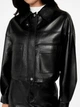 Женская укороченная куртка из экокожи GUESS на молнии 1159859292 (Черный L) - изображение 3