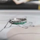 Серебряное кольцо с натуральным изумрудом 1.19ct, вес изделия 2,15 гр (2206088) - изображение 5
