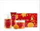 Подарочный набор Рождественские мандарины Top Beauty: Гель для душа Top Beauty Shower Gel Tangerine 500 мл + Лосьон для тела Top Beauty Body Lotion Tangerine 250 мл + Скраб-батер Top Beauty Scrub Butter Tangerine 400 г + Свеча ароматическая 50 г - изображение 1
