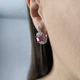 Серебряные серьги LoveR с натуральным рубином квадратной формы, сияющими фианитами и английским замком - изображение 7